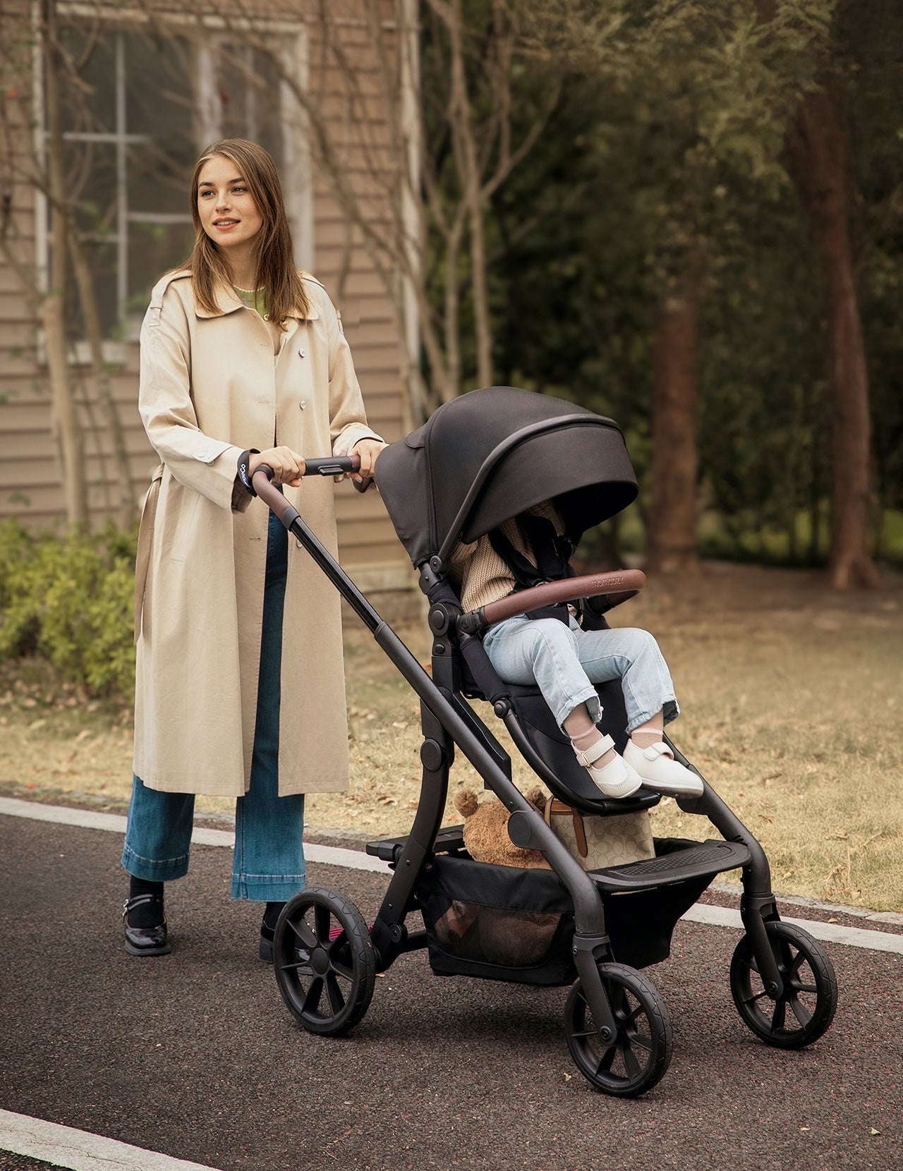 On-the-Go Bundle：ChangeGo Stroller and Baby Carrier and Organizer